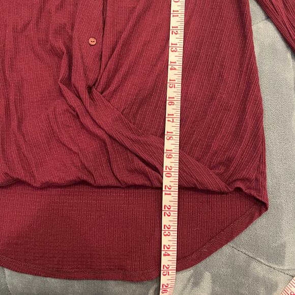 White Willow NWT Textured Button Front Blouse Top Size XS Long Sleeve - Picture 10 of 10